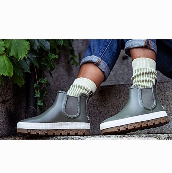 Sperry Shoes - NEW Sperry Torrent Chelsea Olive 6.5 rain boot